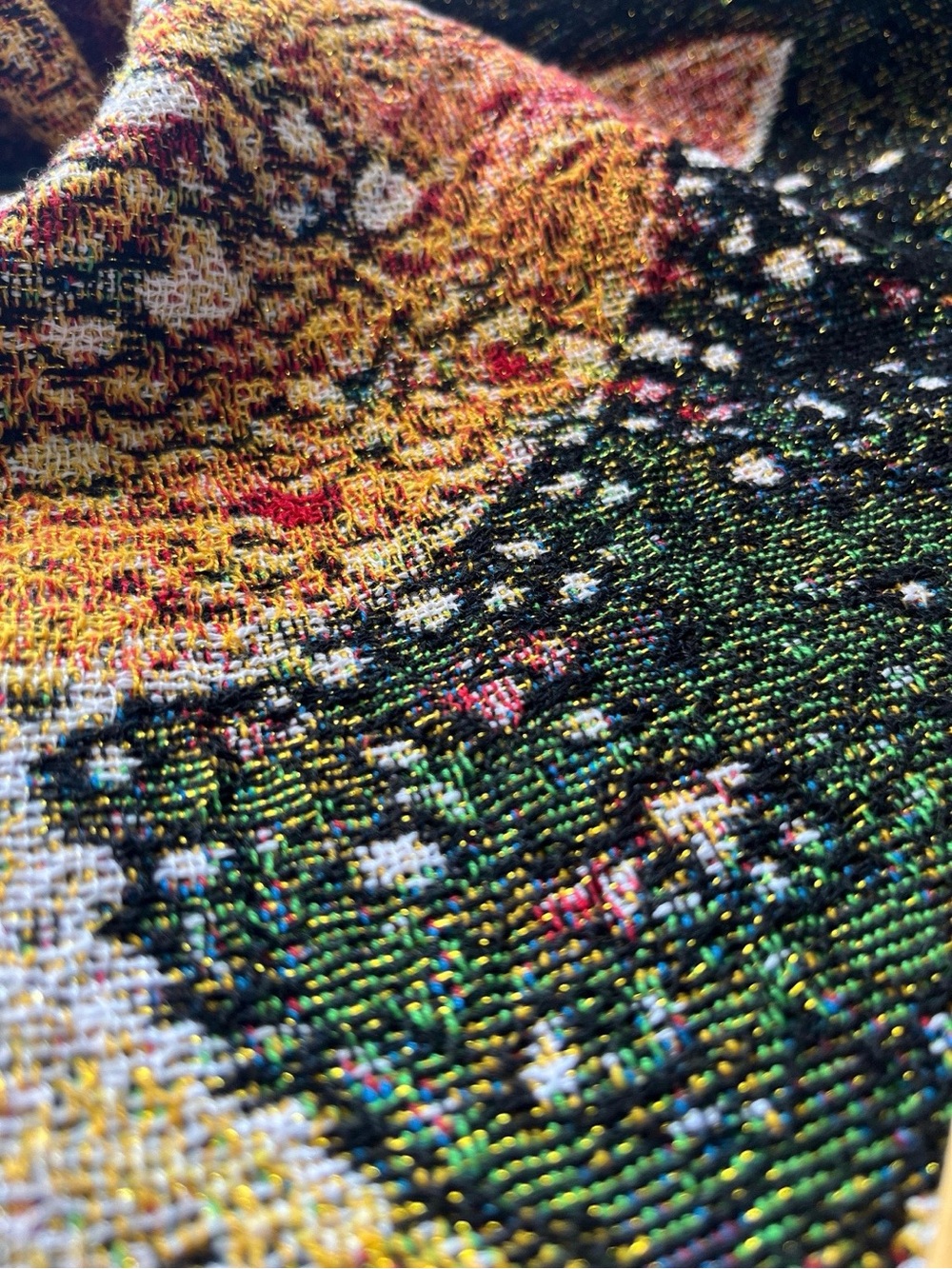 Klimt's "The Kiss", kissing cats tapestry cardigan, upcycled woven blanket - Picture 10 of 11
